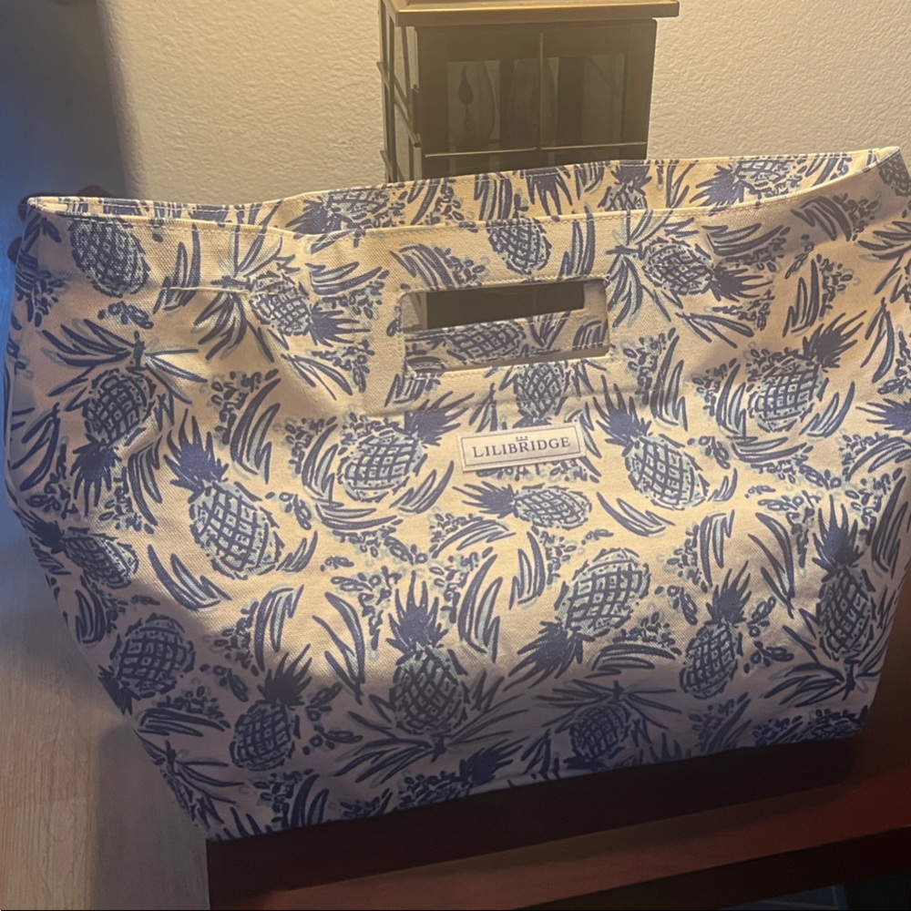 Blue and Cream Pineapple Tote Bag